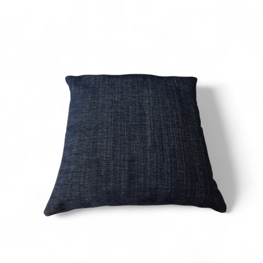 Donkerblauw kussen 50x50