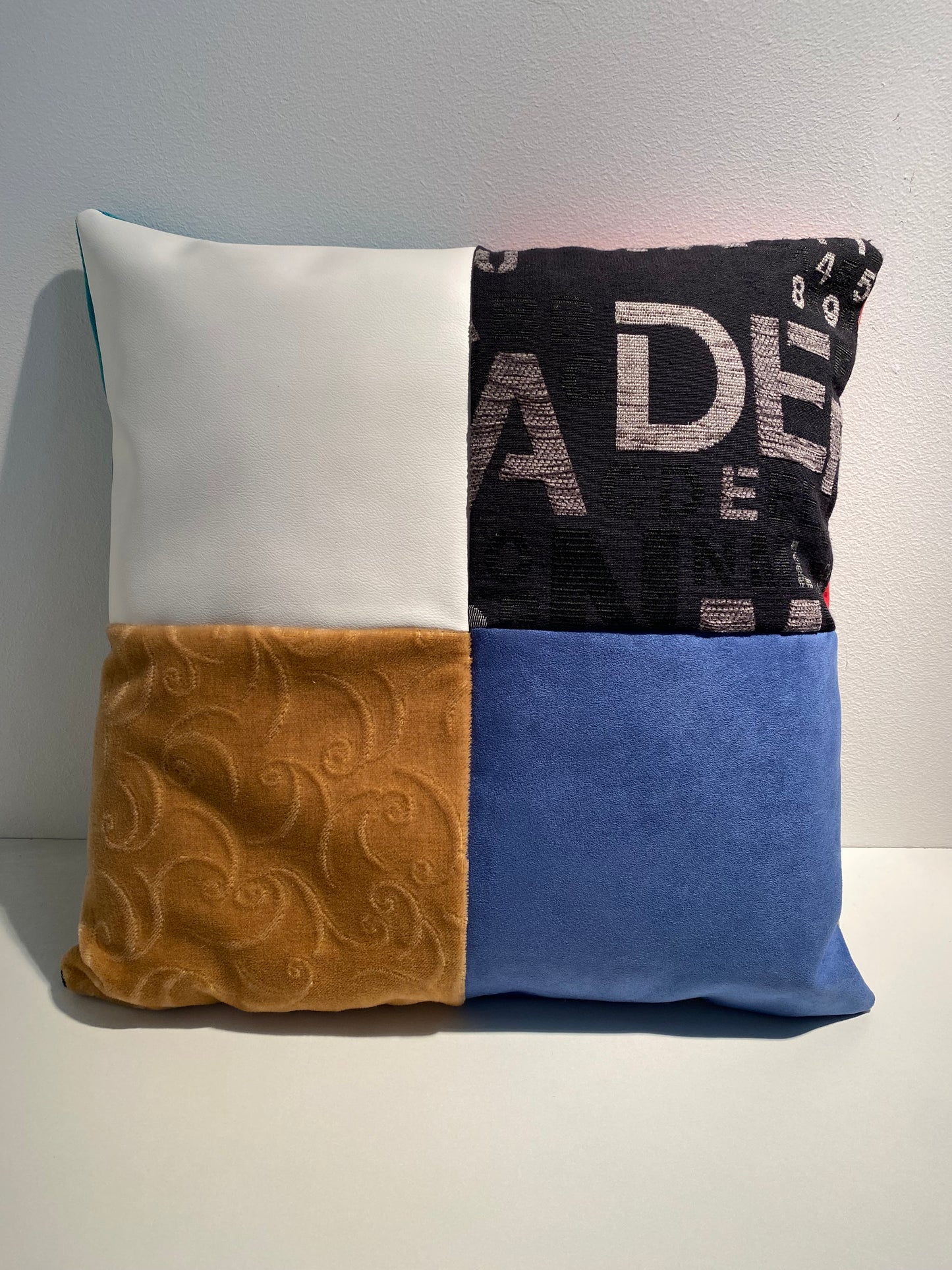 Uniek achtzijdig kussen B 50x50